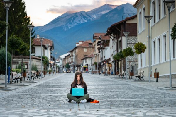 Digital Nomad Guide: Work & Travel the World